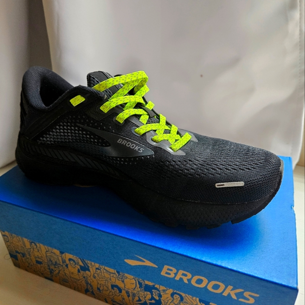 Brooks Adrenaline GTS 22 Women's 6.5